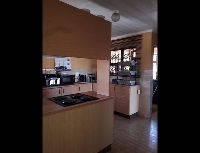 4 BEDROOM HOUSE FOR SALE IN UMLAZI J